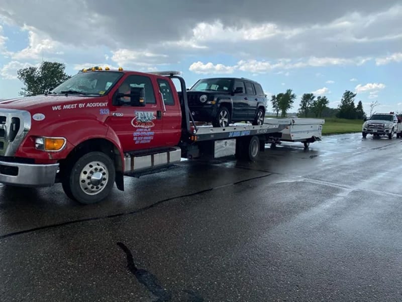 Albert Lea flatbed towing